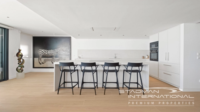 Spectacular Luxury Apartment on the Promenade in Altea