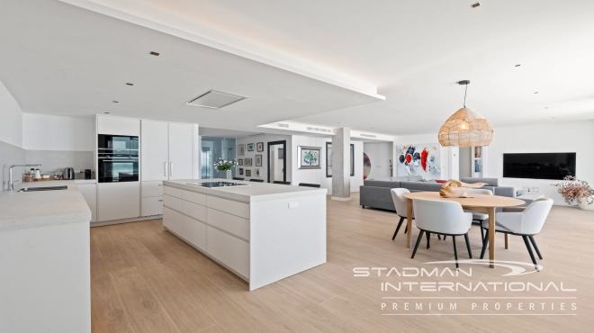 Spectacular Luxury Apartment on the Promenade in Altea