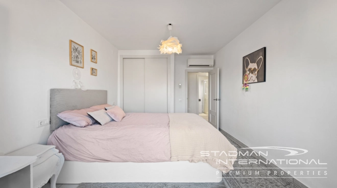 Doppelhaushälfte mit Panoramablick auf das Meer in Altea Hills