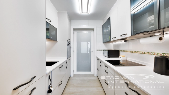 Doppelhaushälfte mit Panoramablick auf das Meer in Altea Hills