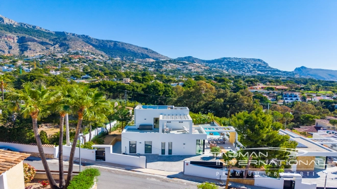 Modern New Built Villa on a Flat Plot with Sea Views 
