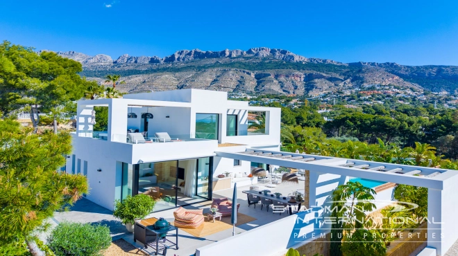 Modern New Built Villa on a Flat Plot with Sea Views 
