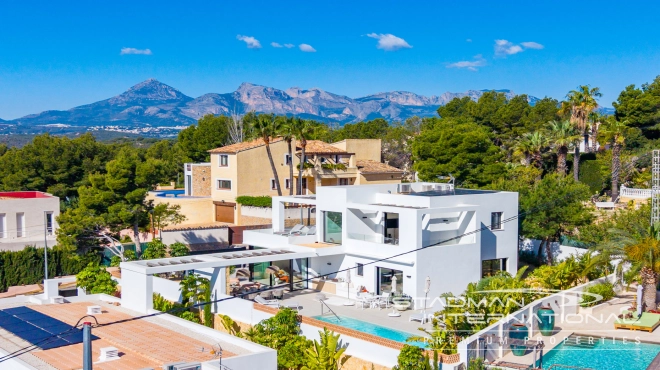 Modern New Built Villa on a Flat Plot with Sea Views 
