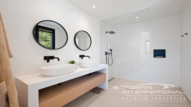 Modern New Built Villa on a Flat Plot with Sea Views 
