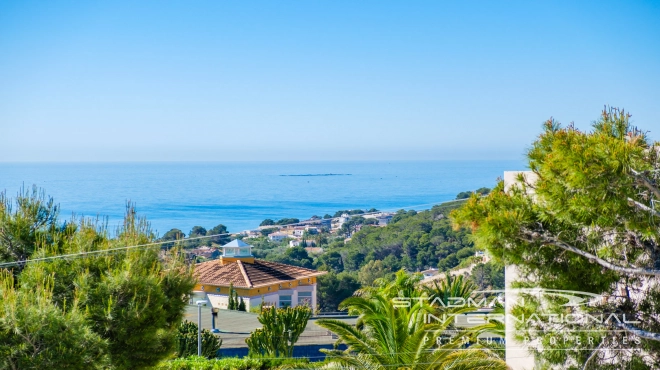 Modern New Built Villa on a Flat Plot with Sea Views 
