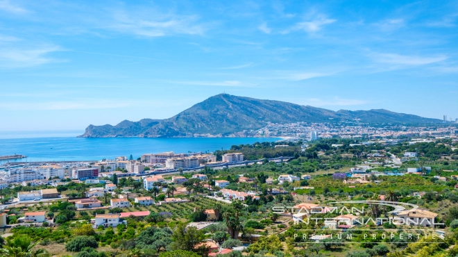 Villa with Great Sea Views in a Prime Location Near Altea Old Town