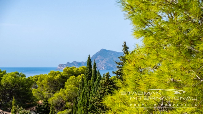 Stilfull Ibiza nær stranden og Portosenso Havn