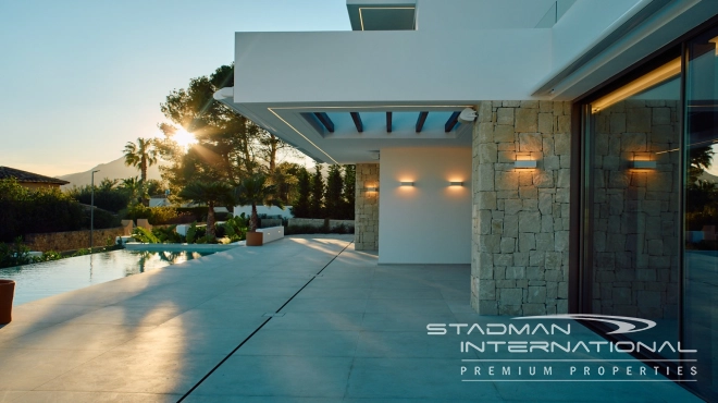 Modern New Build Villa on a Corner Plot with Sea Views