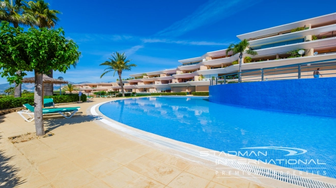 Exclusive Apartment with Spacious Terrace in Altea la Vella