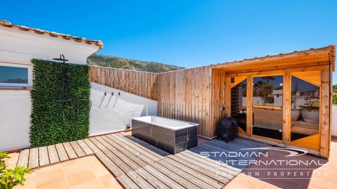 Spacious Luxury Villa Near the Beach and Albir Town