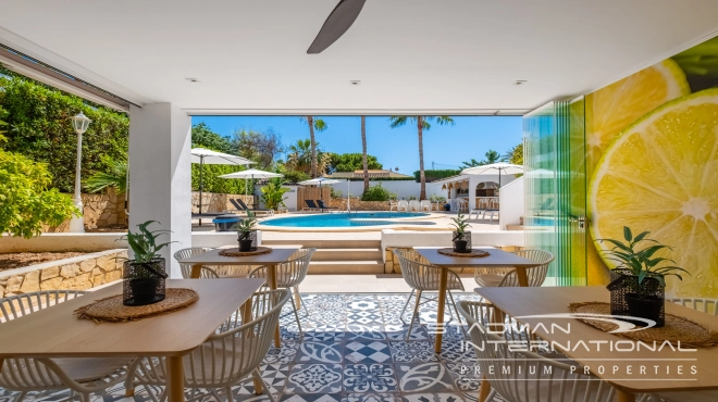 Spacious Luxury Villa Near the Beach and Albir Town