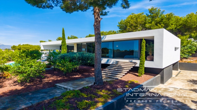 Modern Villa with Beautiful Sea Views Near Altea Golf Club