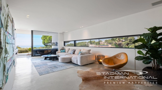 Modern Villa with Beautiful Sea Views Near Altea Golf Club