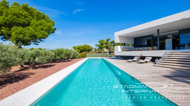 Modern Villa with Beautiful Sea Views Near Altea Golf Club