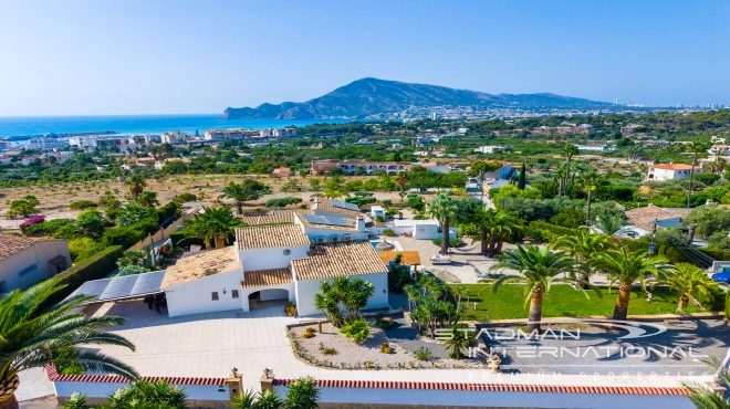 Villa with Spacious Plot and Sea Views Within Walking Distance of Old Town Altea