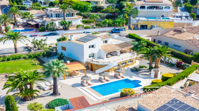 Villa with Spacious Plot and Sea Views Within Walking Distance of Old Town Altea