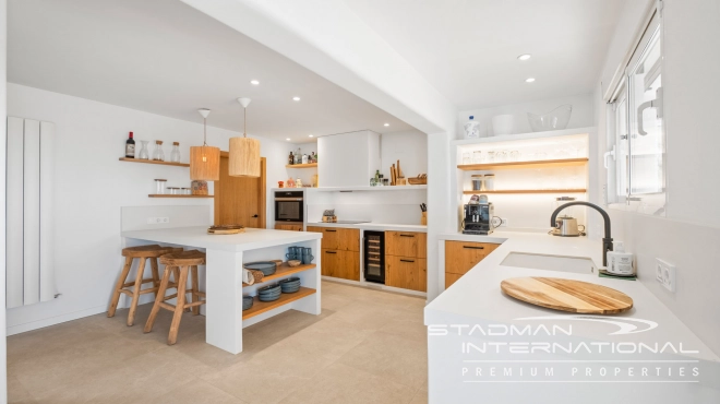 Villa with Spacious Plot and Sea Views Within Walking Distance of Old Town Altea