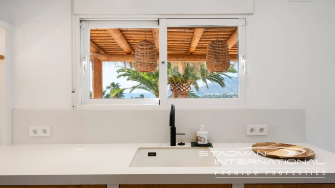 Villa with Spacious Plot and Sea Views Within Walking Distance of Old Town Altea