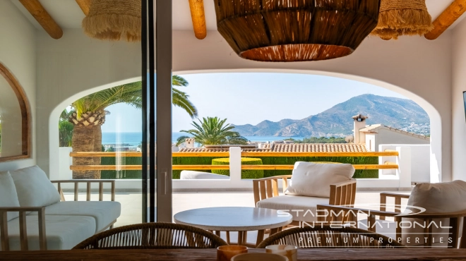 Villa with Spacious Plot and Sea Views Within Walking Distance of Old Town Altea