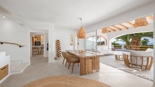 Villa with Spacious Plot and Sea Views Within Walking Distance of Old Town Altea