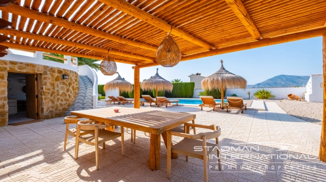 Villa with Spacious Plot and Sea Views Within Walking Distance of Old Town Altea