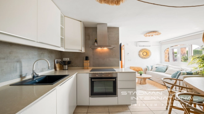 Villa with Spacious Plot and Sea Views Within Walking Distance of Old Town Altea