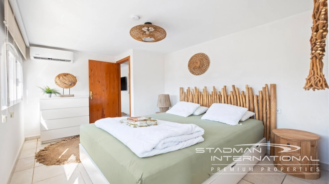Villa with Spacious Plot and Sea Views Within Walking Distance of Old Town Altea