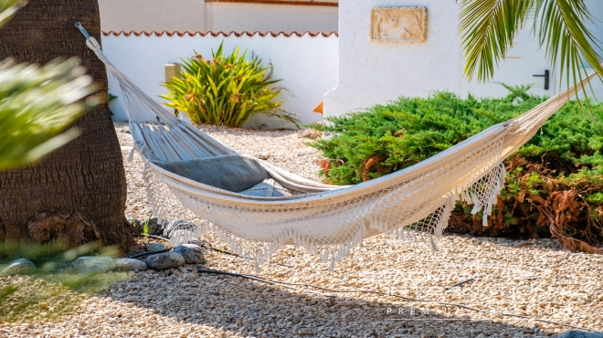 Villa with Spacious Plot and Sea Views Within Walking Distance of Old Town Altea