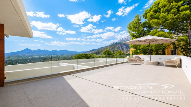 Modern Design Villa with Fabulous Sea Views in Altea Hills
