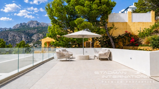 Modern Design Villa with Fabulous Sea Views in Altea Hills