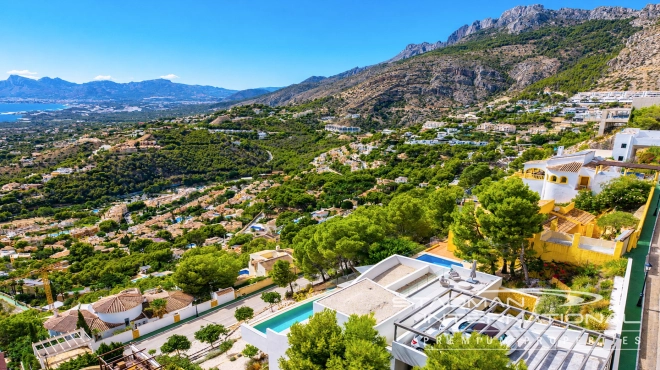 Modern Design Villa with Fabulous Sea Views in Altea Hills