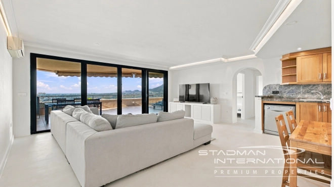 Mooi Appartement met Groot Terras en Fantastisch Zeezicht