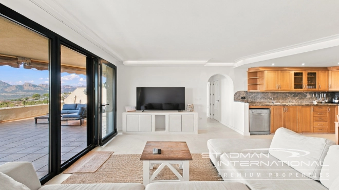 Mooi Appartement met Groot Terras en Fantastisch Zeezicht
