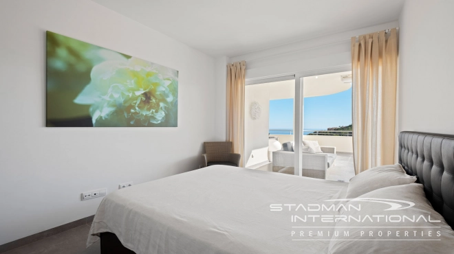 Beautiful Apartment with Spacious Terrace and Sea Views in Altea Hills