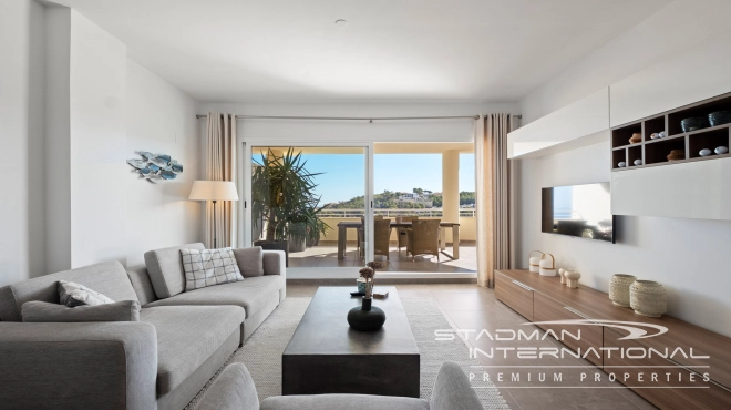 Beautiful Apartment with Spacious Terrace and Sea Views in Altea Hills