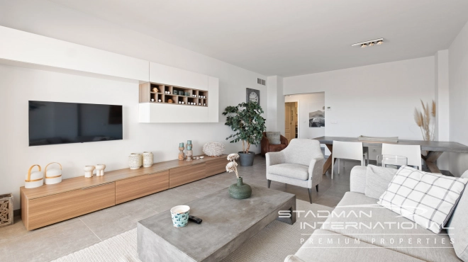 Beautiful Apartment with Spacious Terrace and Sea Views in Altea Hills