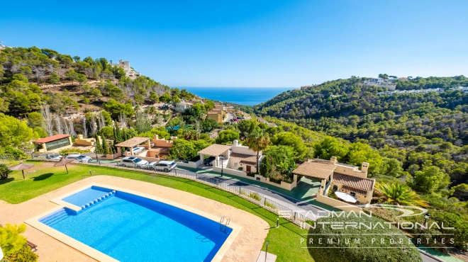 Beautiful Apartment with Spacious Terrace and Sea Views in Altea Hills