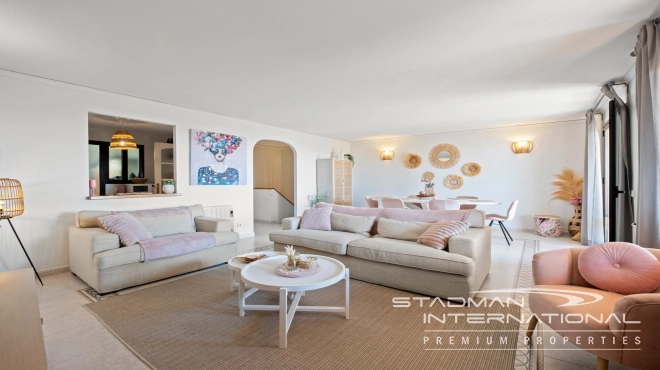 Spacieux Appartement Duplex à Proximité de la Plage et du Port 