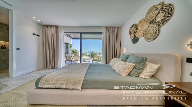 Modern Villa on a Flat Plot in a Central Location Near Altea