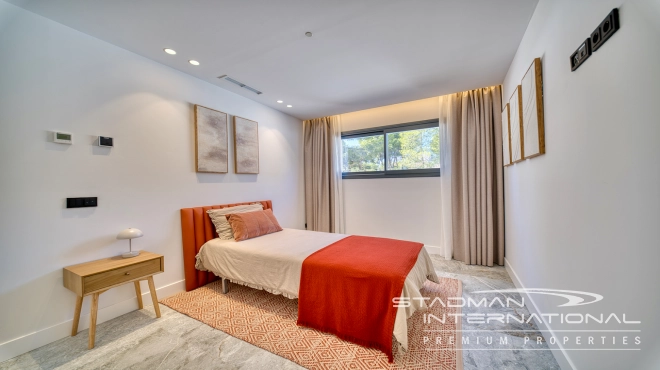 Modern Villa on a Flat Plot in a Central Location Near Altea