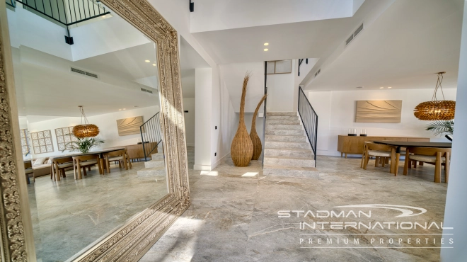 Modern Villa on a Flat Plot in a Central Location Near Altea