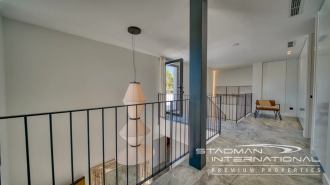 Modern Villa on a Flat Plot in a Central Location Near Altea