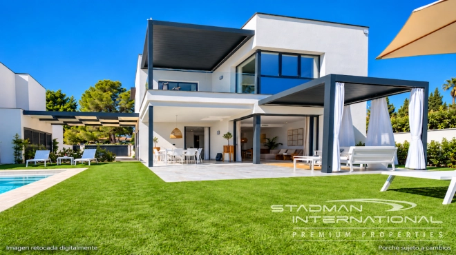 Modern Villa on a Flat Plot in a Central Location Near Altea