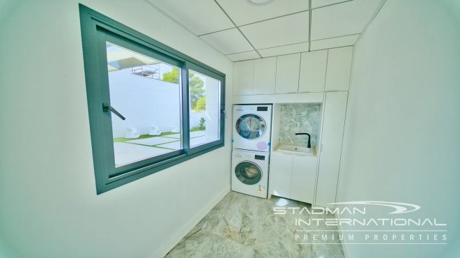 Modern Villa on a Flat Plot in a Central Location Near Altea