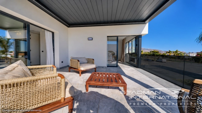 Modern Villa on a Flat Plot in a Central Location Near Altea