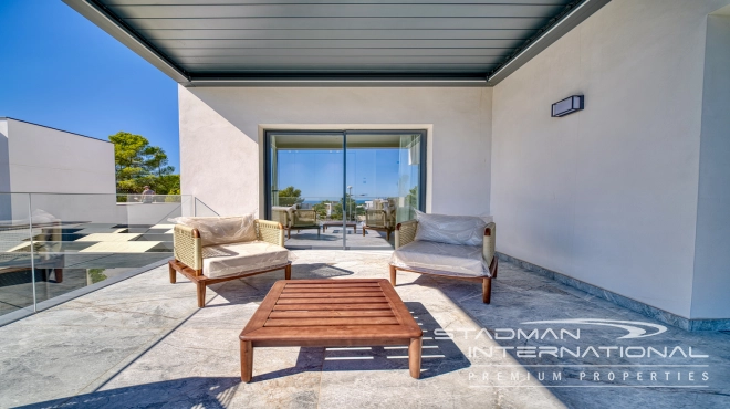 Modern Villa on a Flat Plot in a Central Location Near Altea