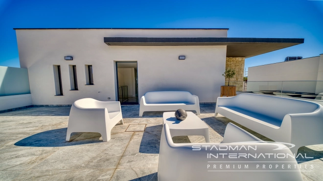Modern Villa on a Flat Plot in a Central Location Near Altea