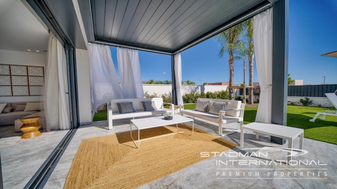 Modern Villa on a Flat Plot in a Central Location Near Altea